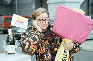 01381 Collection: Timmy Mallett, TV presenter outside TV-am studios on the last day of production of