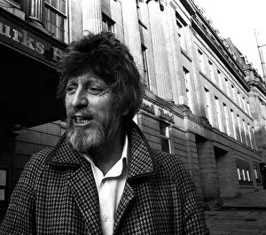Tom Baker outside the Royal Turks Head Hotel in Newcastle on 25th November 1982