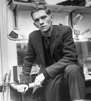 01425 Prints: TOM COURTENEY IN HIS DRESSING ROOM PRIOR TO PLAYING A PUCK IN A MIDSUMMER NIGHTS DREAM