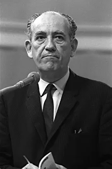 00088 Prints: Tom Driberg Labour MP speaking at Labour conference in Scarborough. October 1968