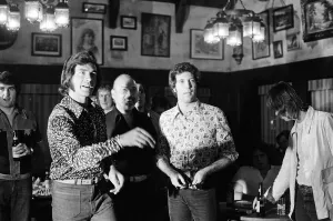 Tom Jones and Engelbert Humperdinck meet in a British style pub in Sacramento, California