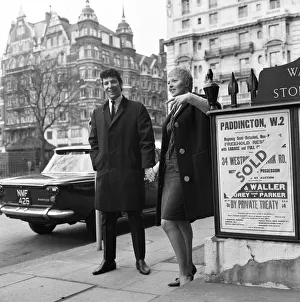 01330 Prints: Tom Jones pop star and his wife Lyn Jones in London do some house hunting now that