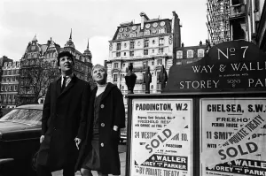 Linda Prints: Tom Jones pop star and his wife Lyn Jones in London do some house hunting now that