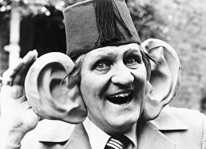 Images Dated 18th July 1977: Tommy Cooper Comic Magician
