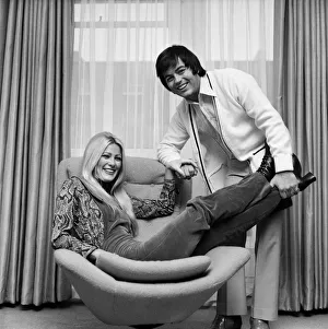01194 Prints: Tony Blackburn with his girlfriend Lynn Partington photographed in his Regents Park flat