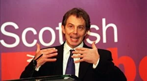 00185 Collection: Tony Blair at Labour Gala Dinner in Glasgow November 1998