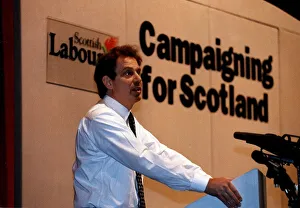 Tony Blair MacRobert Arts Centre Stirling shirt sleeves