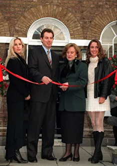 Tony Blair MP with Elizabeth Smith and daughters Jane (L) and Sarah (R
