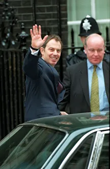 10 Downing Street Prints: Tony Blair MP Prime Minister outside 10 Downing Street on Budget Day. March 1998