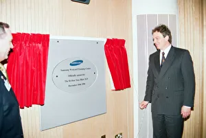 00670 Prints: Tony Blair officially opens the Samsung training centre at Wynyard. 20th December 1996