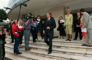 00186 Prints: Tony Blair Prime Minister July 98 Leaving Earls Court show after giving a speech