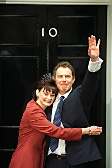 Historical Events Prints: Tony and Cherie Blair at no 10 after election victory May 1997 for the New Labour party