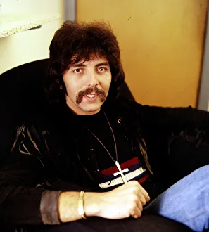 Tony Iomi - Pop Star Pop Festival 06 / 02 / 1973 Daily Mirror