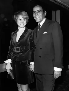 Engaged Prints: Tony the singer to re-marry. American singer Tony Bennett announced on Thursday night