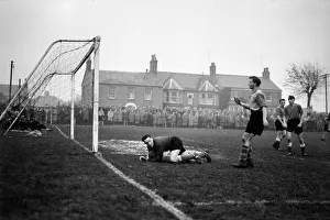 00442 Prints: Torquay United footballer Sam Collins in action against Ely during their FA Cup tie