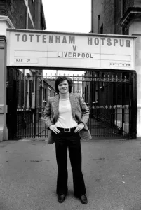 Spurs Prints: Tottenham Hotspur F. C. : Steve Perryman outside the Tottenham Ground