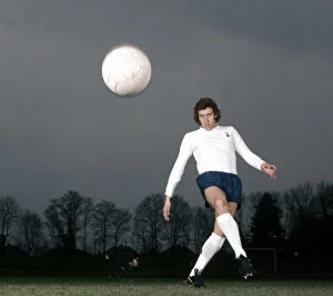 Images Dated 1st January 1972: Tottenham Hotspur footballer Martin Chivers in training Circa 1972