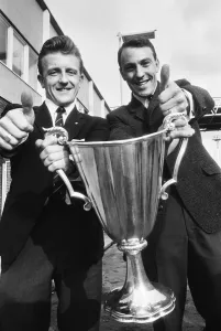 01202 Prints: Tottenham Hotspur manager arriving home with the Spurs team