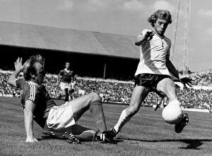 Images Dated 16th August 1980: Tottenham Hotspur versus Nottingham Forrest. 1980. Kenny Burns tackles Steve