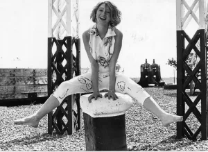 00171 Prints: Tracey Francis in outfits from the Docks-based 13 Amp design studio. 21st March 1986