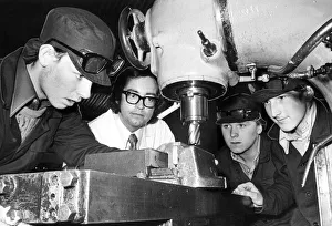 00009 Prints: Trainees Ron Cook, Tom Hallam and Derek McIntyre with instructor Allan Brooke