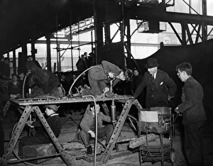 Dockyard Prints: Training young riveters at a Scottish Shipyard during the Second world war