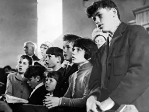 00104 Prints: Tryweryn Valley - Children in the congregation at the last Harvest service at Capel