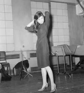 01044 Prints: Tsai Chin, actress and lead in West End musical play about a Hong Kong brothel