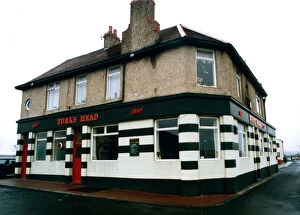 01492 Collection: The Turks Head, on the corner of Baring Street and Greens Place