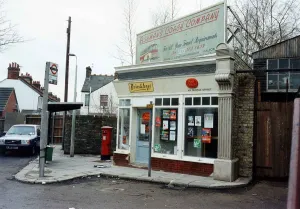 TV Programme: Eastenders March 1994 Brindleys Post Office. Set