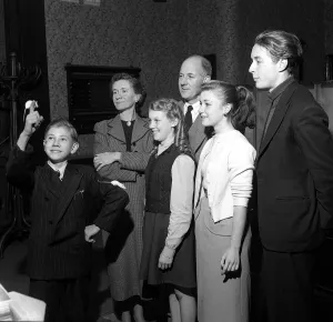 TV Progs The Appleyard Family October 1952 Pat Wilson as Margaret Appleyard in