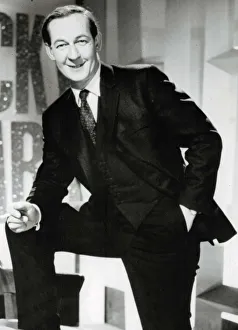 00144 Prints: TV and radio presenter Brian Matthew December 1963 A©mirrorpix