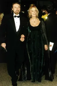00136 Prints: Twiggy Actress With Her Husband Leigh Lawson Arrive For The Film Premiere Of The Evita