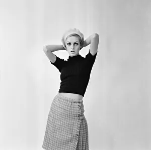 Twiggy - (born Leslie Hornby, and married name Leslie Lawson)