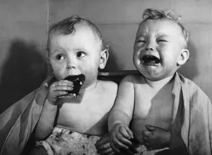 00156 Prints: Twin babies Tony and Phillip Roberts of Charlesworth Street