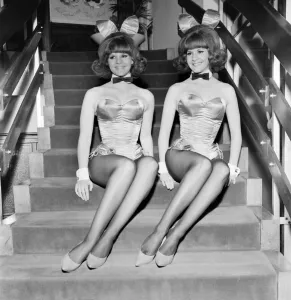 Twin sisters Tamara and Samantha Mallett have both entered the same Beauty Contest to