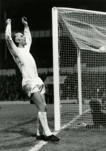 UEFA Cup first leg, third round. Tottenham Hotspur 2 v Red Star Belgrade 0