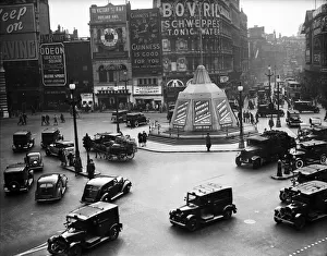 00681 Prints: VE Day celebrations in Central London to mark the Allied victory in Europe at the end of