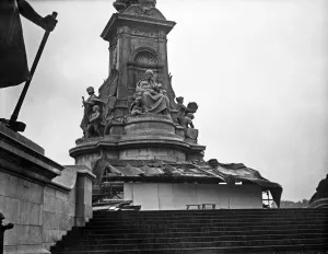 00681 Prints: VE Day celebrations in Central London to mark the Allied victory in Europe at the end of
