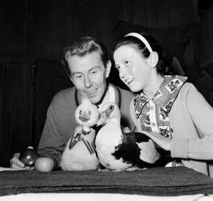 Ventriloquist Ray Alan with puppet Quackers, March 1967