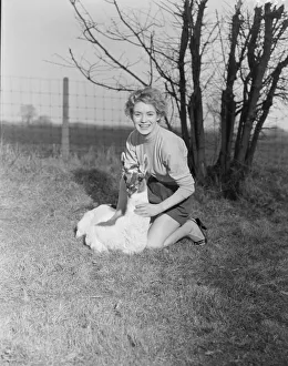 Veronica Hurst at Whipsnade Zoo 2 / 3 / 1952 C1072 / 4