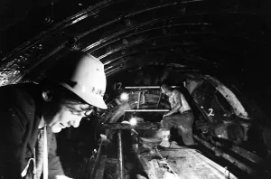 Subterrania Prints: The Victoria Line under construction - July 1965 Men at work in the underground