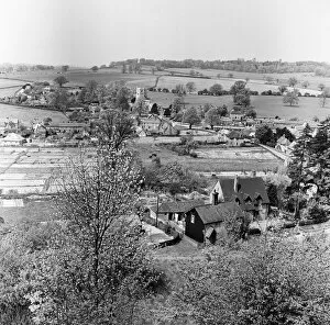 00559 Collection: Views of Aldbury Village, near Tring in Hertfordshire. 18th May 1954