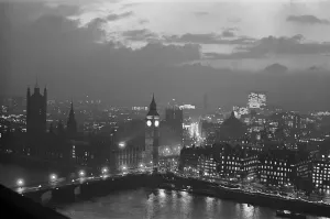 01153 Prints: Views from the South Bank at night, showing Houses of Parliament and Big Ben