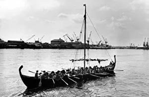 00502 Prints: A Viking long ship miakes it way up the river Tyne on 21st July 1980