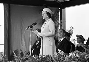 01050 Prints: The visit to Liverpool of Her Majesty Queen Elizabeth II and Prince Philip