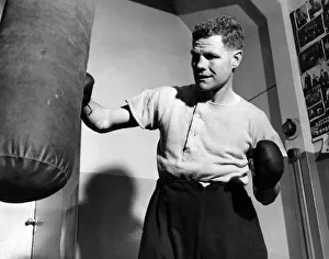 Wally Thom, boxer seen here in training. June 1955 P012371