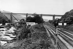 01202 Prints: Walnut Tree Viaduct, a railway viaduct located above the southern edge of the village of