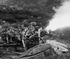 War Correspondents have paid a visit to a Mountain Battery of the Royal Artillery in