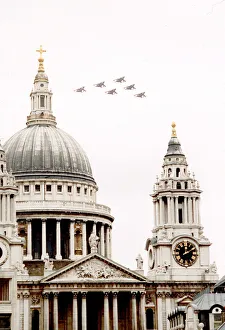 00003 Prints: Wars Gulf 6 Tornados in a victory fly past over St Pauls Cathedral in London
